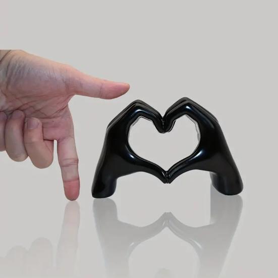 Love Heart Hand Figurine Heart-shaped Gesture Resin Statue Sculpture Home Office Wedding Party Desktop Decoration Ornament