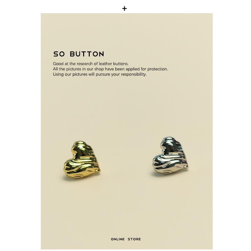 Yisen ESSTUDIO Women's Retro Heart-Shaped Metal Button Shirt Cardigan