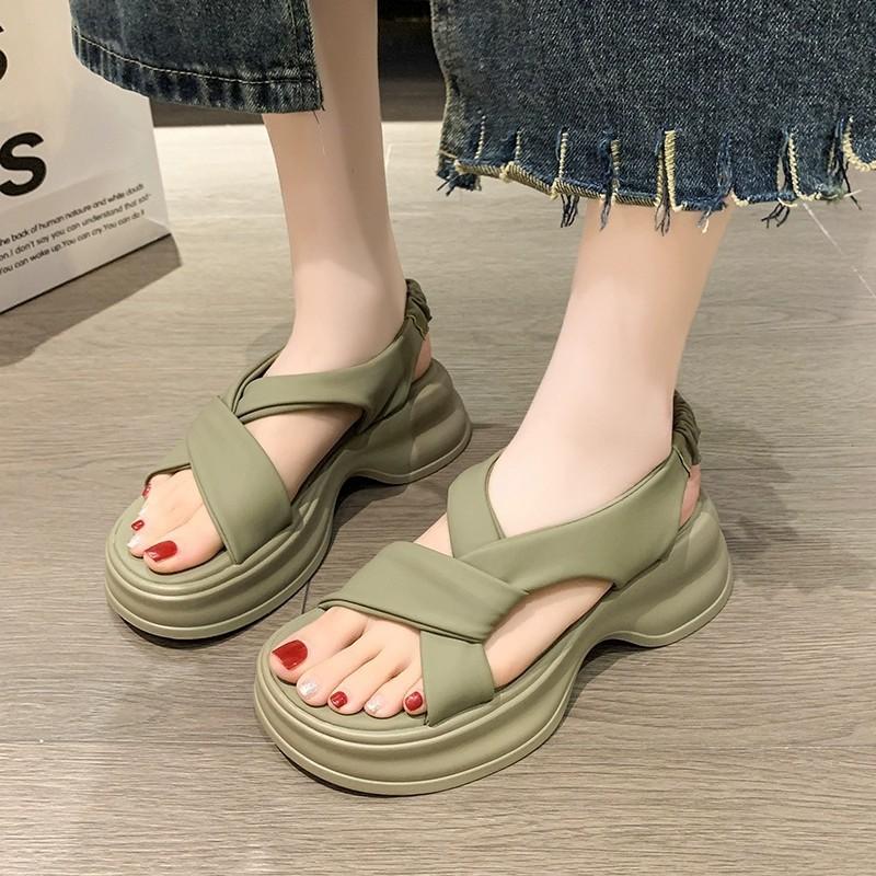 Muffin Platform Sandals Women's Summer 2025 New Small Beach Shoes High-end French with Skirt Roman Shoes