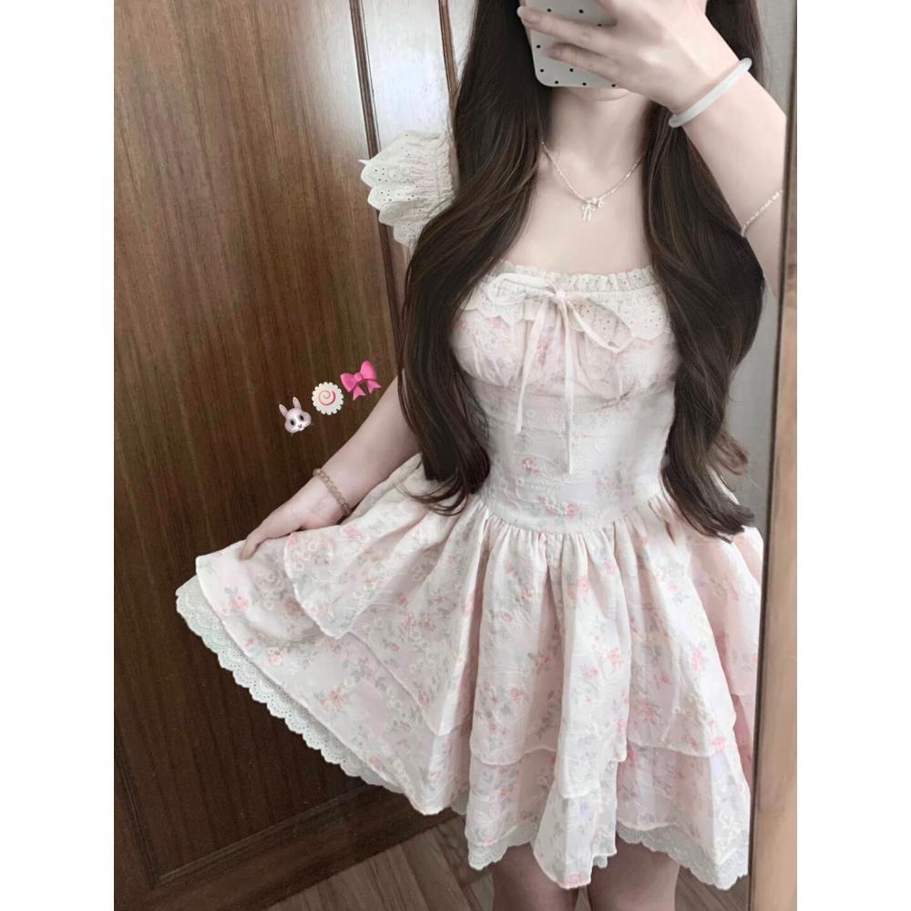 Летнее французское нежное платье-сарафан с милым и уникальным красивым цветочным принтом, пышной юбкой на талии, суперкрасивое французское