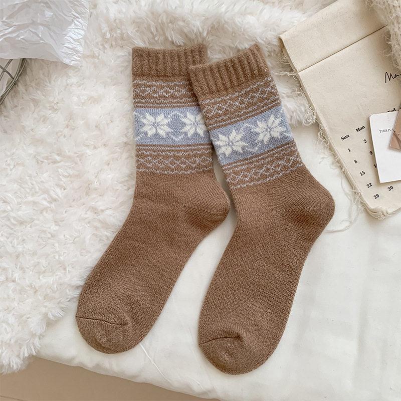 Fair Island Autumn And Winter Stacking Socks Children Thickened Warm Fluffy Medium Tube Calf Socks Snowflake Boneless New Year Cotton Socks
