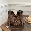 Autumn and Winter Leopard Print Bag Women's 2025 New Casual Large-capacity Shoulder Bag Messenger Tote Bag