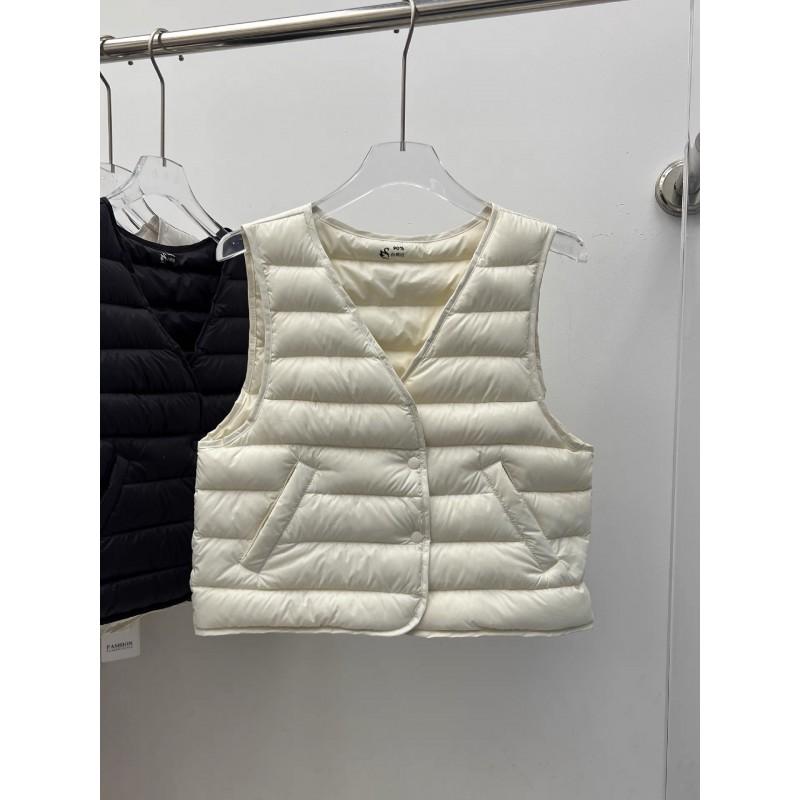 Womens Lightweight Down Vest Short Puffer Sleeveless V-Neck Outerwear Winter