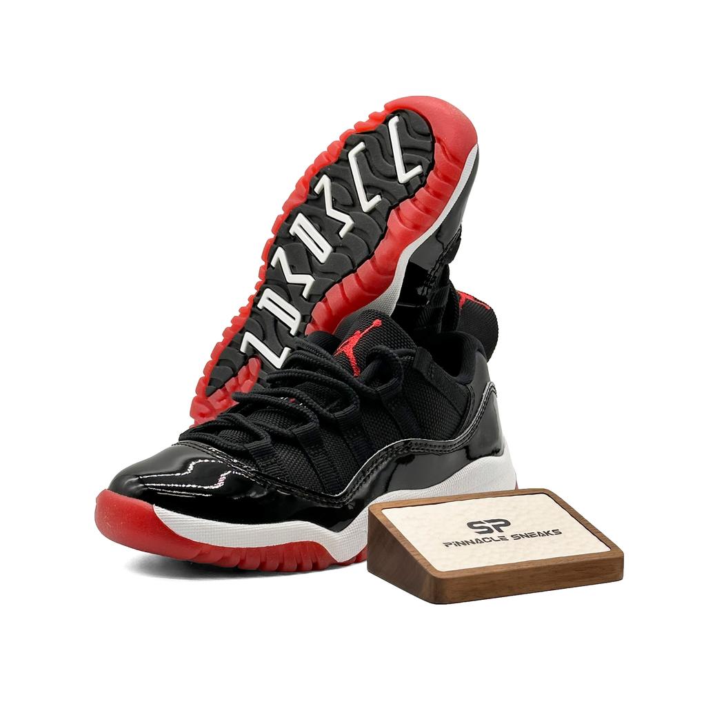Air Jordan 11 Retro Low Bred 2025 PS Черный Белый Varsity Red FV5116-006