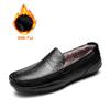 Модная мужская обувь Зимняя модная кожаная повседневная обувь Высококачественные теплые плюшевые мокасины Обувь для вождения Мокасины Мужская обувь