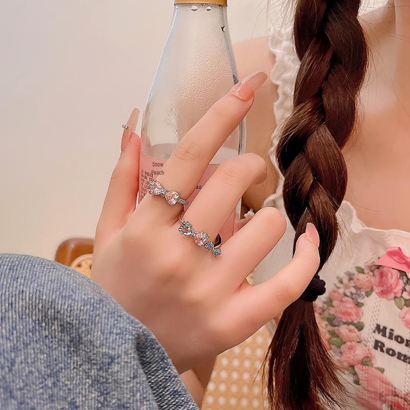 Шикарное регулируемое кольцо с розовым цирконием и бабочкой - корейский легкий роскошный стиль