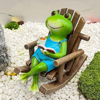 Симпатичное лечебное маленькое украшение, милая мини-фигурка лягушки из смолы, дизайн кресла-качалки с книгой, кофе, украшение для дома, спальни, офиса