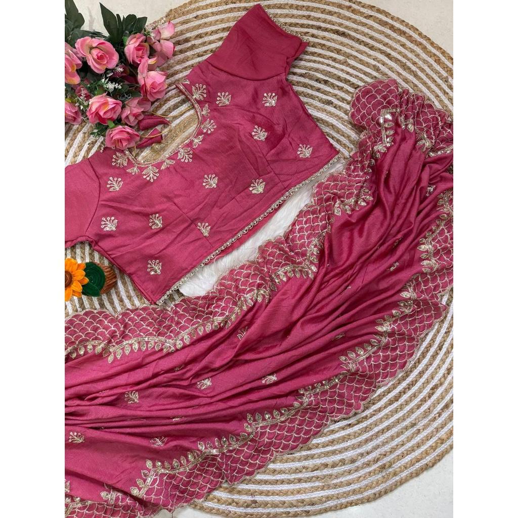 Премиальная ткань из шелка Вичитра с pallu, вышитой нитью zari и пайетками 3 мм