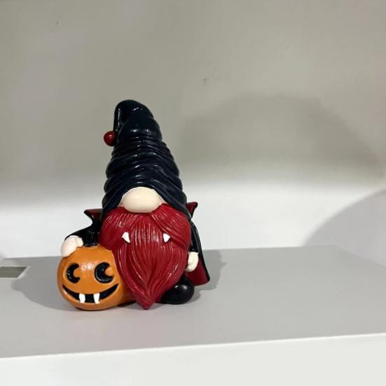 Halloween Gnome Statue Spooky Holding Pumpkin Wizard Zombie Dwarf Figurine Resin Sculpture Home Office Desktop Decoration Ornament