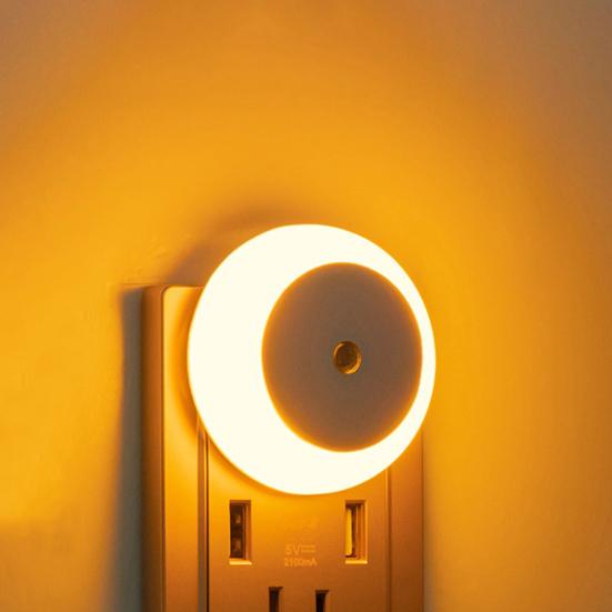 LED Night Lamp Super Bright Auto On/Off Energy Saving Plug And Play Flicker Free Illumination ABS Light Sensor Control Round LED Lamp Home Supplies