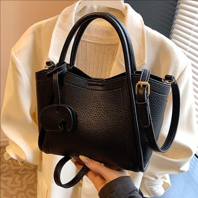 Bag Women's New Fashion Versatile Handbag Casual Messenger Bag