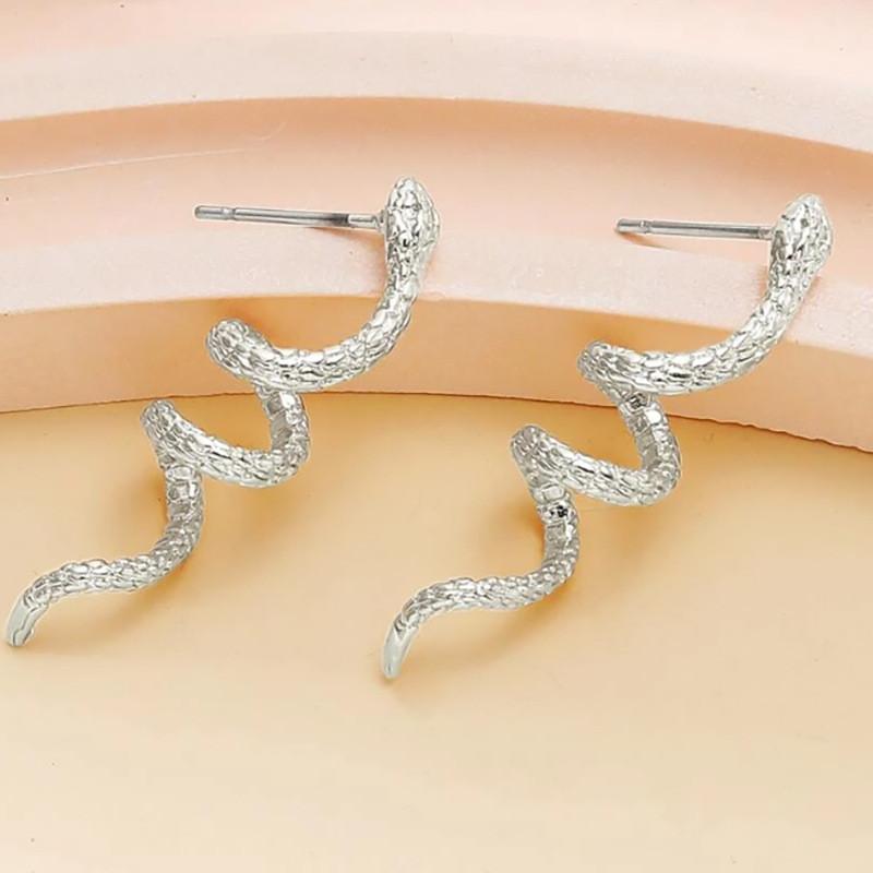 Chic Snake Pattern Alloy Stud Earrings In Gold And Silver For Women Vintage Fashion