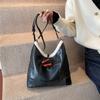 Autumn and Winter New Lamb Wool Splicing Fashionable and Casual Retro Tote Underarm Bag Trendy Bag