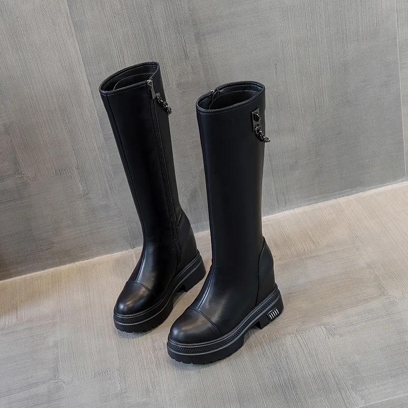 Ботинки на внутренней платформе Женская обувь на платформе Новые осенне-зимние ботфорты с цепями Повседневные бархатные рыцарские ботинки Женская обувь