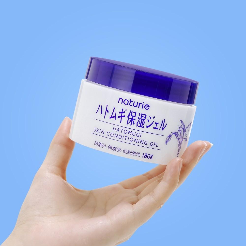 NATURIE Увлажняющая гелевая эссенция Hatomugi 180 г