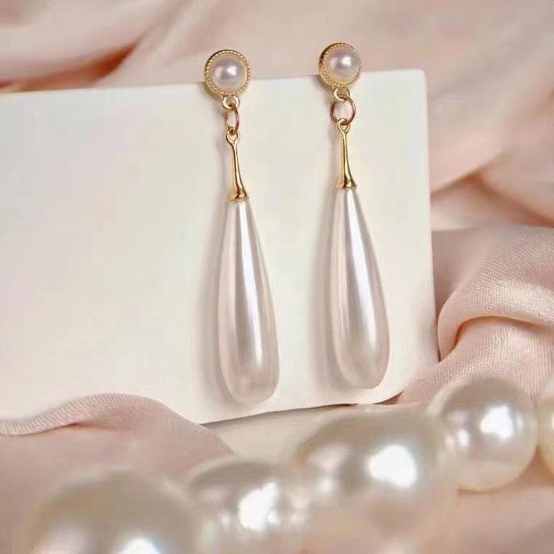 Ladies Classic Vintage Baroque Pearl Pendant Earrings Elegant Water Drop Long Earrings Trend Ladies Jewelry