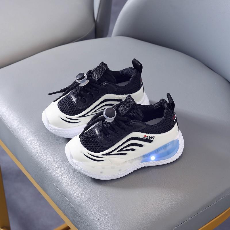 Спортивная обувь, новинка 2024 года, корейская дышащая повседневная обувь, детская обувь со светодиодной подсветкой
