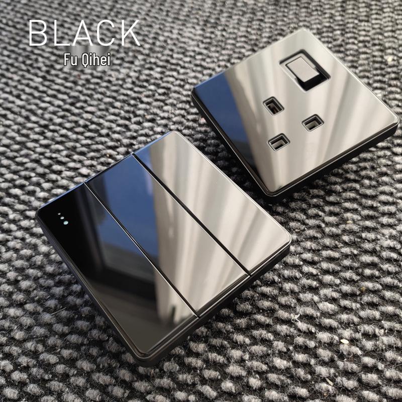 Hong Kong & Macau 13A British Socket with USB Fast Charging, Type-C, Gold Glass Panel, Three-Hole Square Pin
