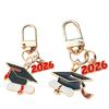 Сувенирный брелок для выпускника 2026 года, колпачок из сплава с покрытием, украшение-диплом для академического