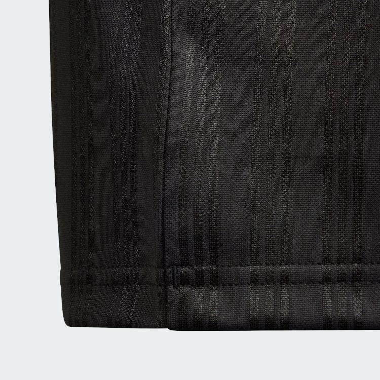 adidas Оригинальная футболка ADICOLOR TEE Черная Детская IT7882