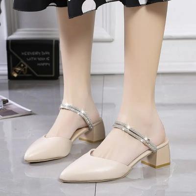 2025 Лето Корейская версия Мода Стразы Носок Шлепанцы Толстый каблук Острый носок Женские Новые Горячие Гонконгский стиль Сандалии с двумя способами ношения