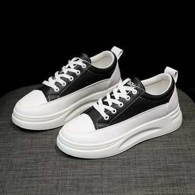 Мода 2024 Новые кроссовки для женщин Весна / Осень Новые модные повседневные дышащие студенческие кроссовки на шнуровке на толстой подошве белые туфли