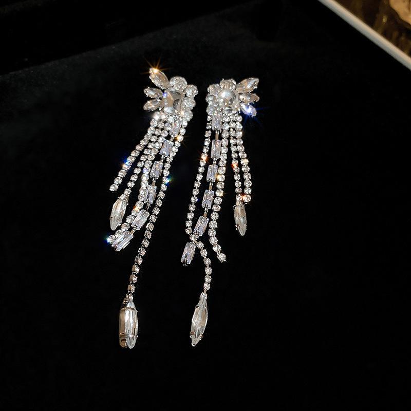 Серьги-кисточки с бриллиантами в виде цветков «Серебряная игла» класса люкс 2025 - Элегантный европейский и американский стиль для женщин