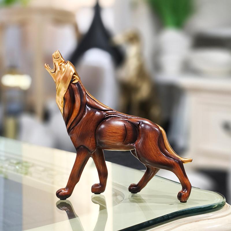 Wood Grain Howling Wolf Resin Lifelike Animal Sculpture for Home, Bedroom, Living Room, Study, and Office Desk Decoration