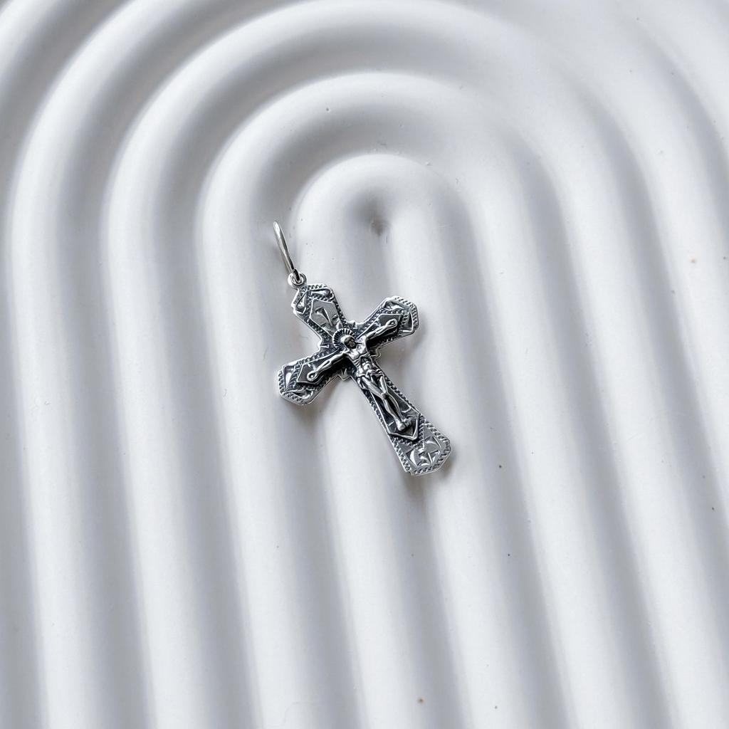 Серебряный крестик без камней (2156819)