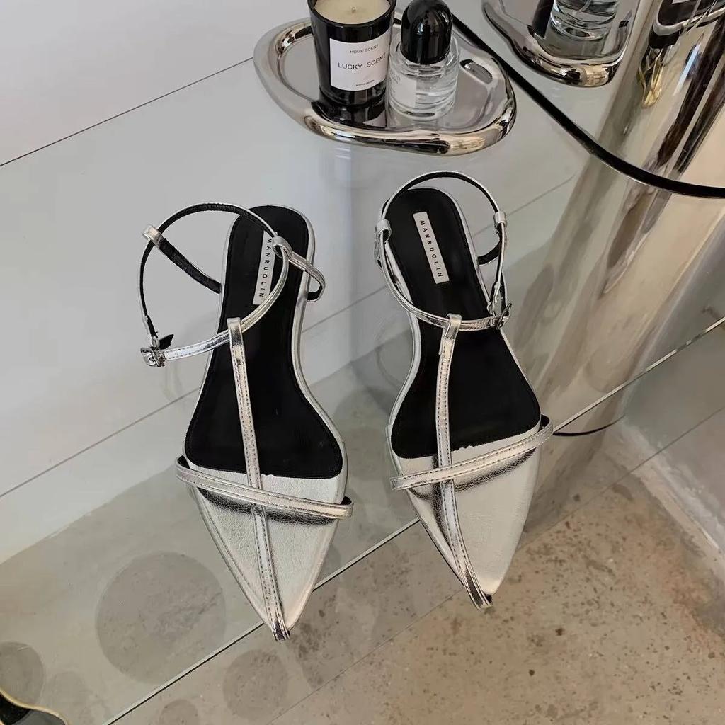 Новые женские сандалии на плоской подошве с острым носком, узкие дизайнерские сандалии с пряжкой на щиколотке и ремешком-клипсой в римском стиле, повседневная пляжная женская обувь