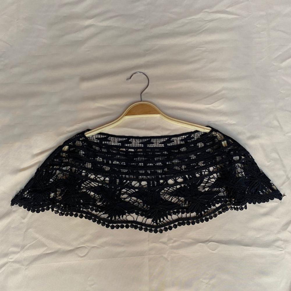 Hollow Out Lace Shawl Poncho Elegant Lace Neckline Shirt Cover Lace Cover Up Tops Daily