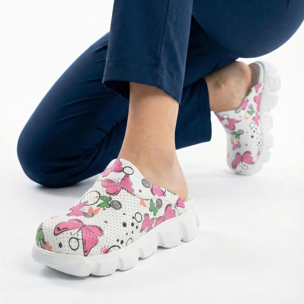 Women Light Sole Medical Clogs Sabo Hospital Shoes Non-Slip Slipper Nurse Doctor Midwife Surgical Sandals