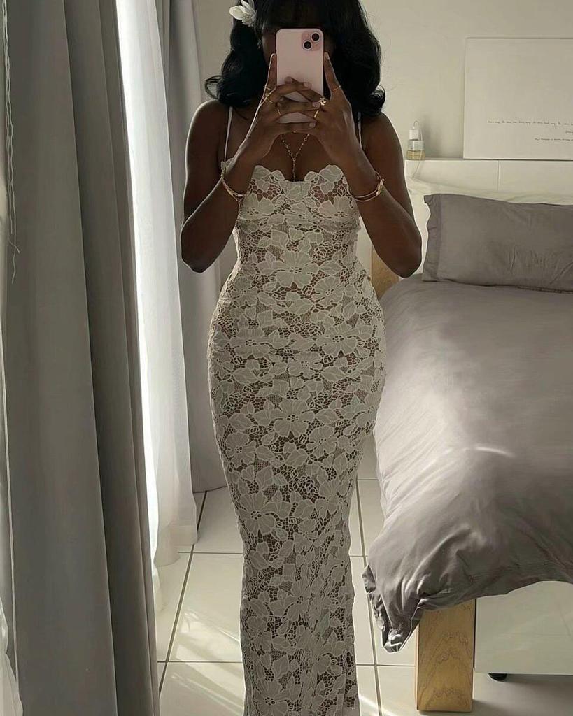 Весна 2025 Женское кружевное платье-комбинация на шнуровке с разрезом, облегающего кроя