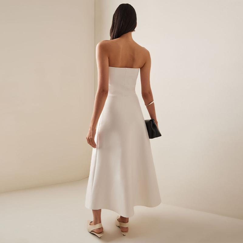 Белое плиссированное платье без бретелек, однотонное, с открытыми плечами, с защипами, модное, стройнящее, женское, пляжное, элегантное, длинное, для отдыха на пляже