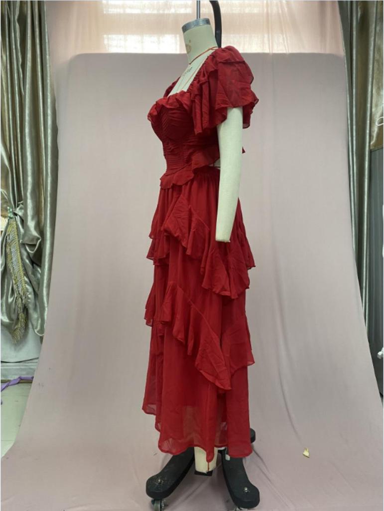 Праздничное платье с открытой спиной и оборками в европейском и американском стиле 2025 г.