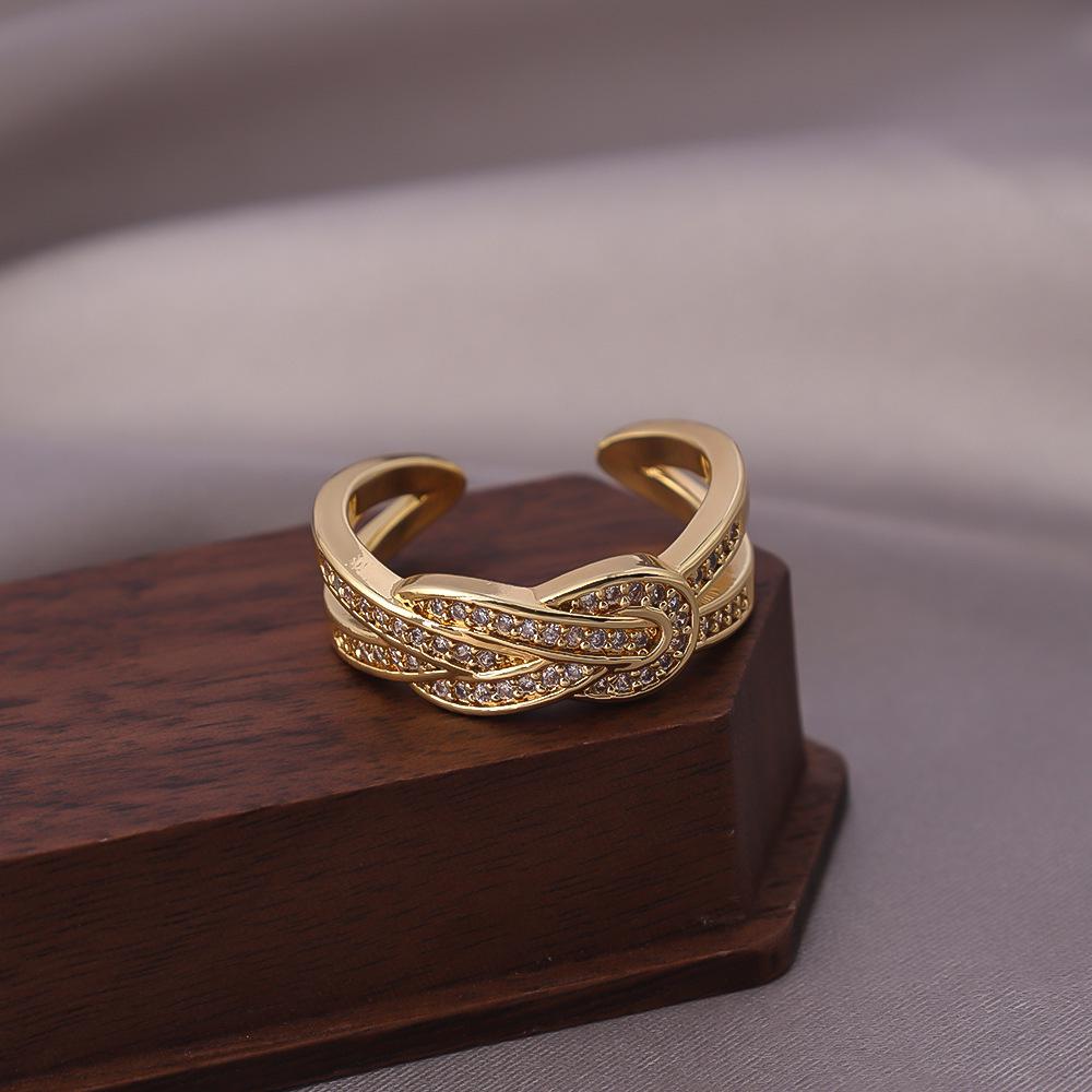 Elegant Women's Ring: Real Gold and Silver-Plated, Micro-Set with Zircon, Fashionable Copper Net Red Style.