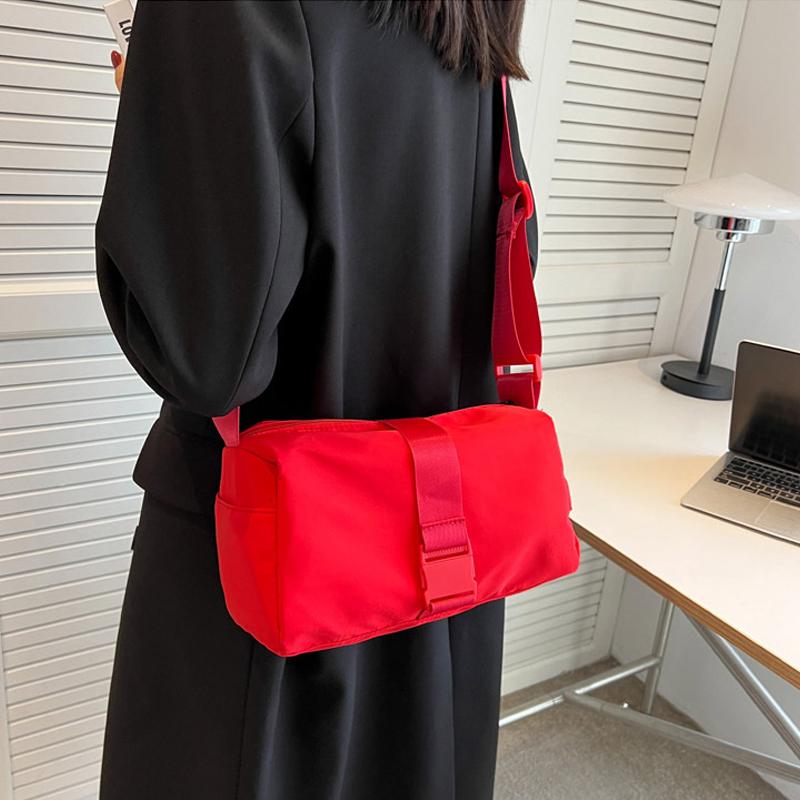 Нейлоновая сумка-мессенджер Новая водонепроницаемая вместительная сумка через плечо Простой стиль Женская однотонная сумка на плечо Тоут CLE