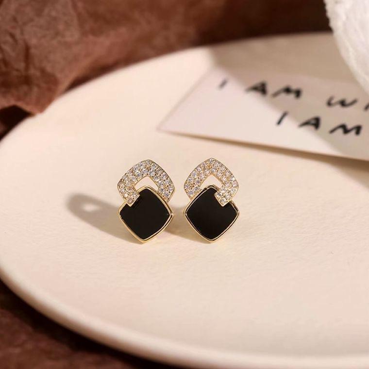 Серьги-гвоздики в корейском стиле с черным цирконием для женщин, блестящие квадратные геометрические серьги со стразами для девочек, эффектные ювелирные изделия, подарки