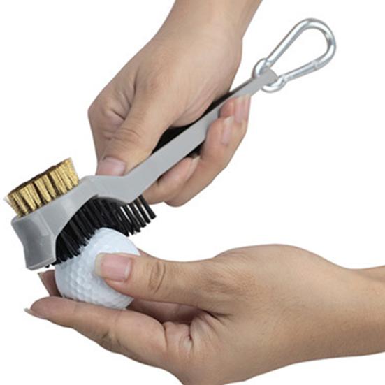 Двухсторонняя щетка для клюшек для гольфа с нейлоновой щетиной, нескользящая ручка, компактный дизайн, портативная быстросъемная щетка для клюшек, скребок для чистки