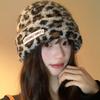Головной убор с леопардовым принтом в стиле ретро для женщин 2024 года, новая универсальная шерстяная шапка, теплая холодная шапка, защита от холода, шапка-ушанка