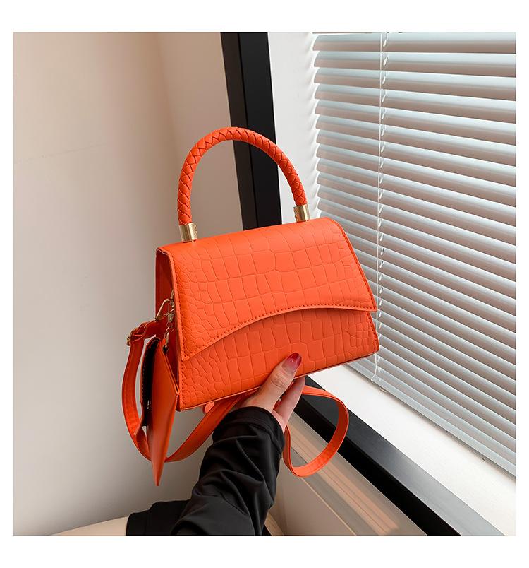 Корейская версия текстуры иностранного стиля маленькая сумка весна новая модная портативная сумка-мессенджер простая маленькая квадратная сумка через плечо