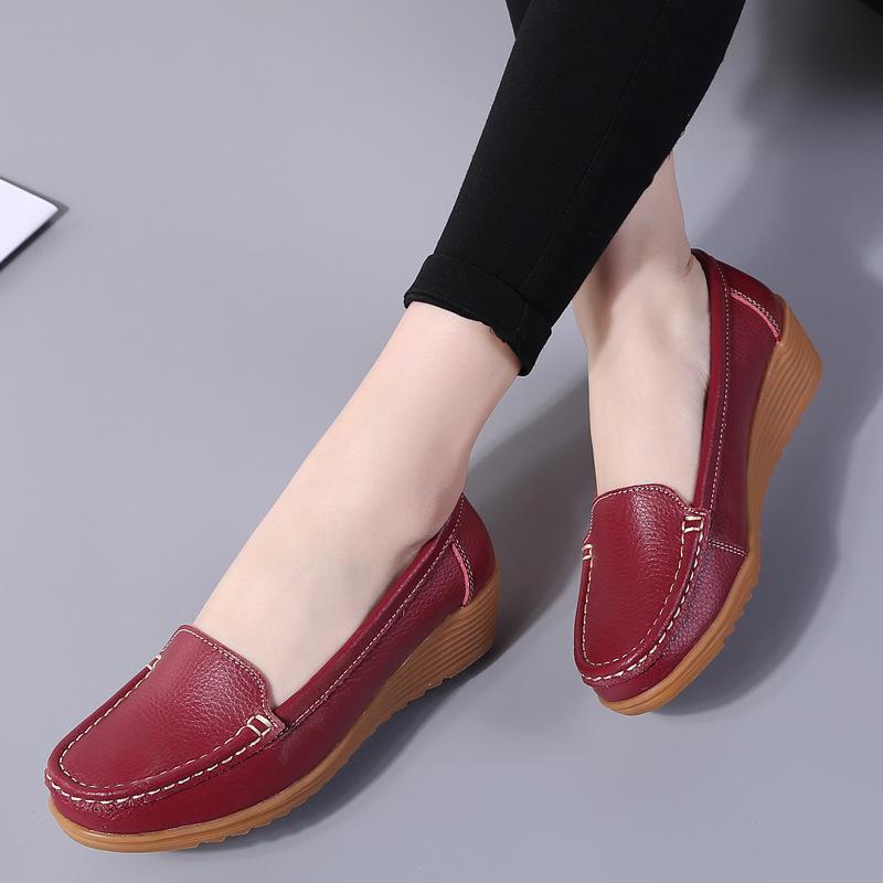 Натуральная кожа Модные женские туфли на танкетке на плоской подошве в стиле ретро Женские туфли без застежек Мокасины Удобные женские туфли Tenis Feminino Plus Size