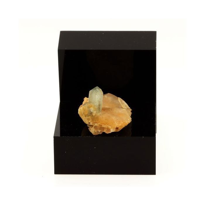 Quartz Calcite 67.9 carats