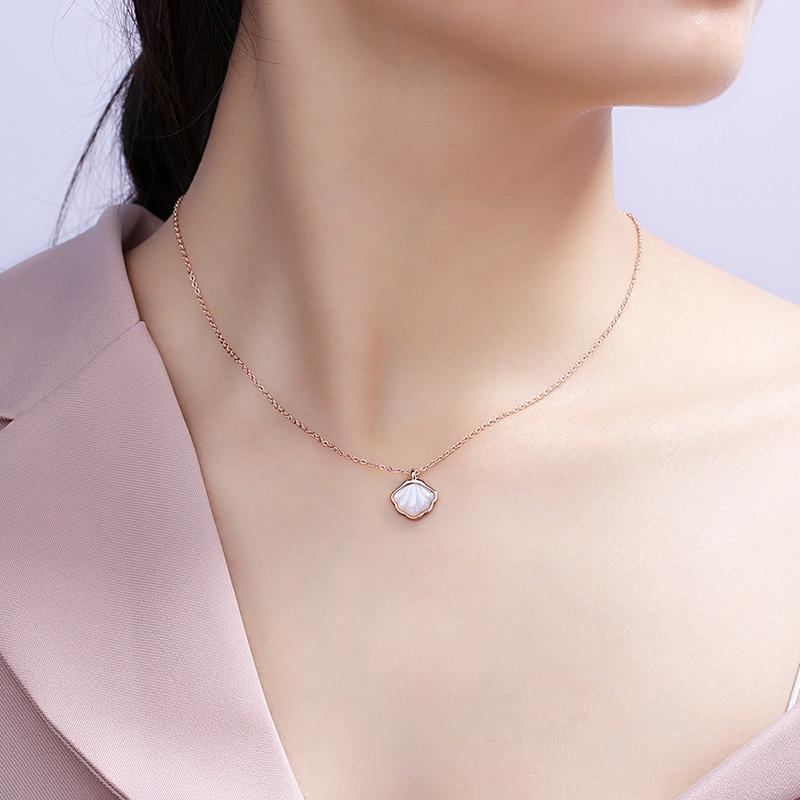 Белое ожерелье Fritillary Lifetime Female Hot Girl Shell Niche Fan-shaped Cuestion