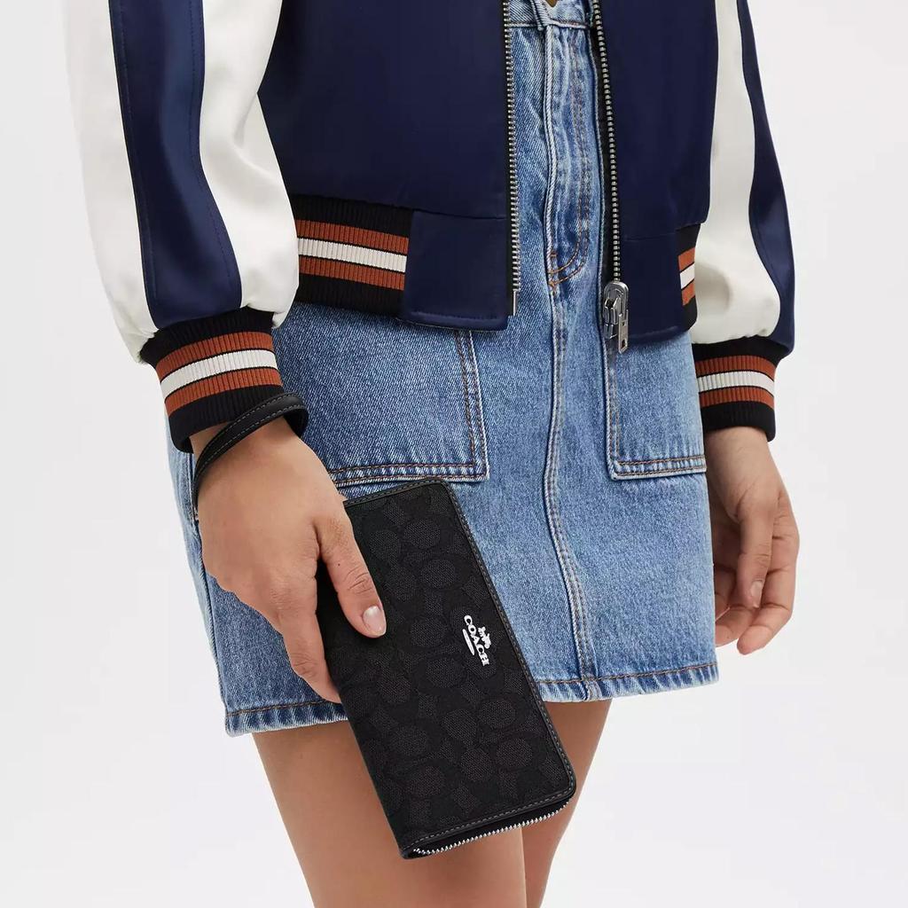 Coach Кошелек на молнии 19 Классический логотип Застежка-молния Кошелек из кожи с фирменным жаккардом Маленький женский кошелек Серебристый Черный CU150-SBKBK