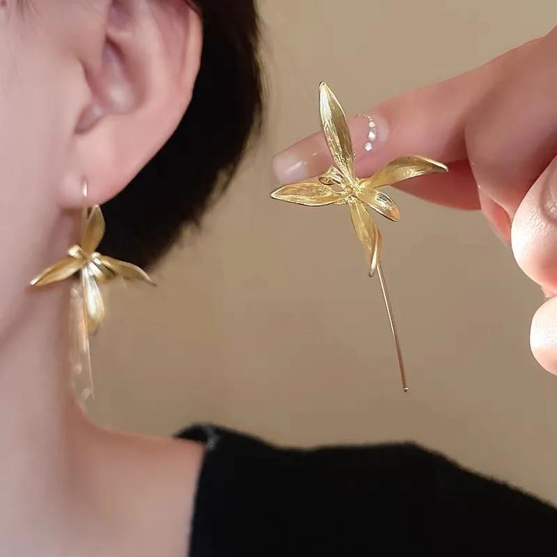 Изысканные Серьги-Крючки с Распускающимся Цветком Аксессуары Простые Золотой Серебряный Цвет Растение Подвесные Серьги Для Женщин Вечеринки Украшения Подарки