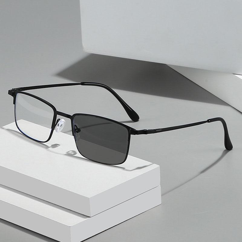 Retro Business Square Full Frame Photochromic Men'S Myopia Glasses Ultra Light Neutral High-Definition Anti Blue Light Glasses