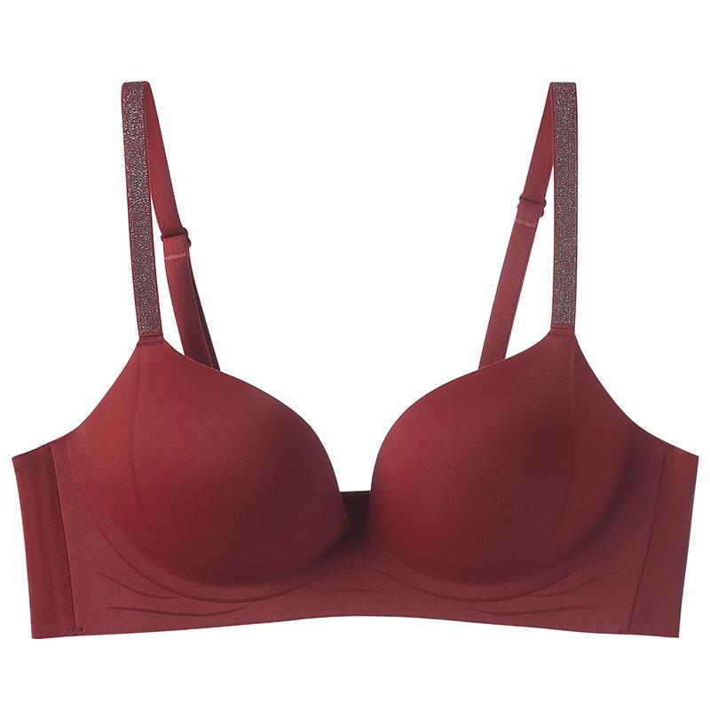 The natal year gathers non-marking steel-rimmed underwear with small breasts and large cups. The new bra cover with naked and smooth surface