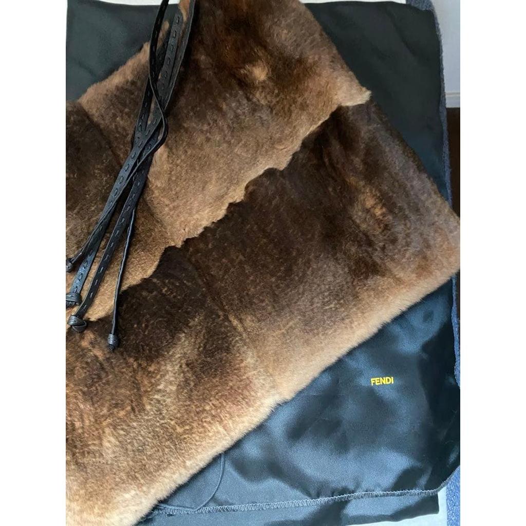 Б/у Шарф-платок FENDI из меха и кашемира, цвет коричневый/черный