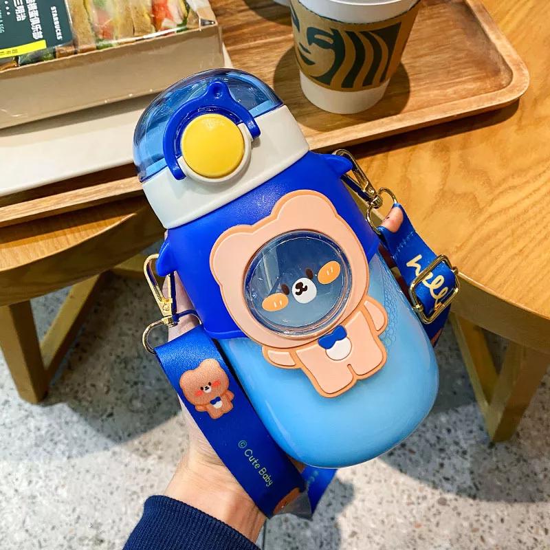 Детская бутылка для воды с соломинкой, летняя высокотемпературная наклейка, милая пластиковая чашка для воды, портативная студенческая девушка на открытом воздухе